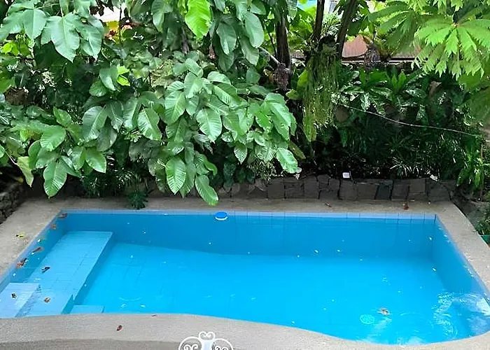 Courtyard 3*