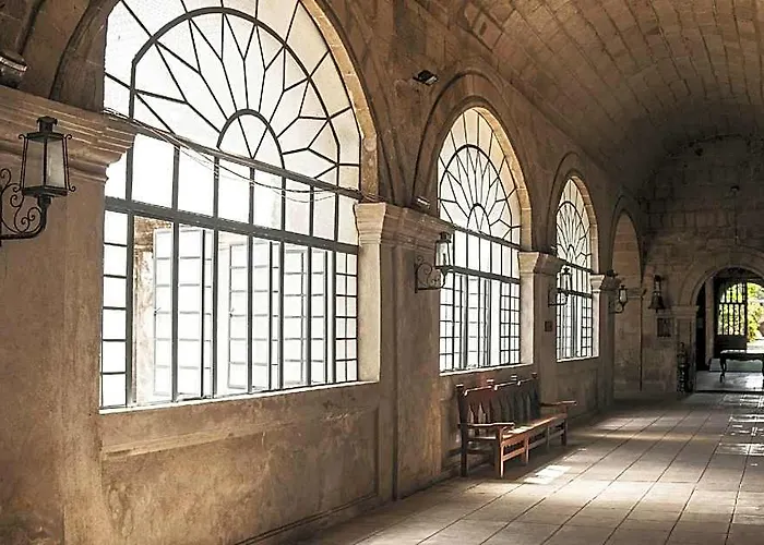 Courtyard 마닐라